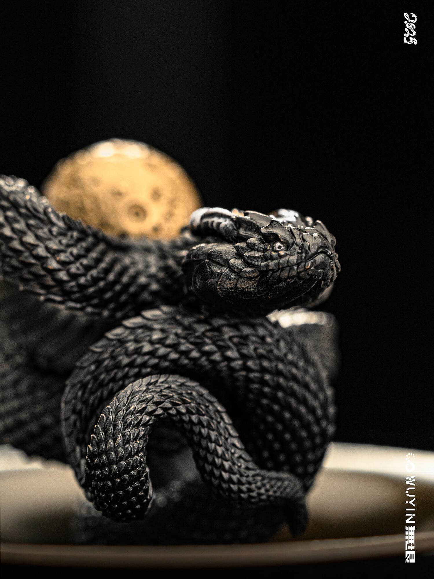 Chaos Serpent Incense Holder（bronze）